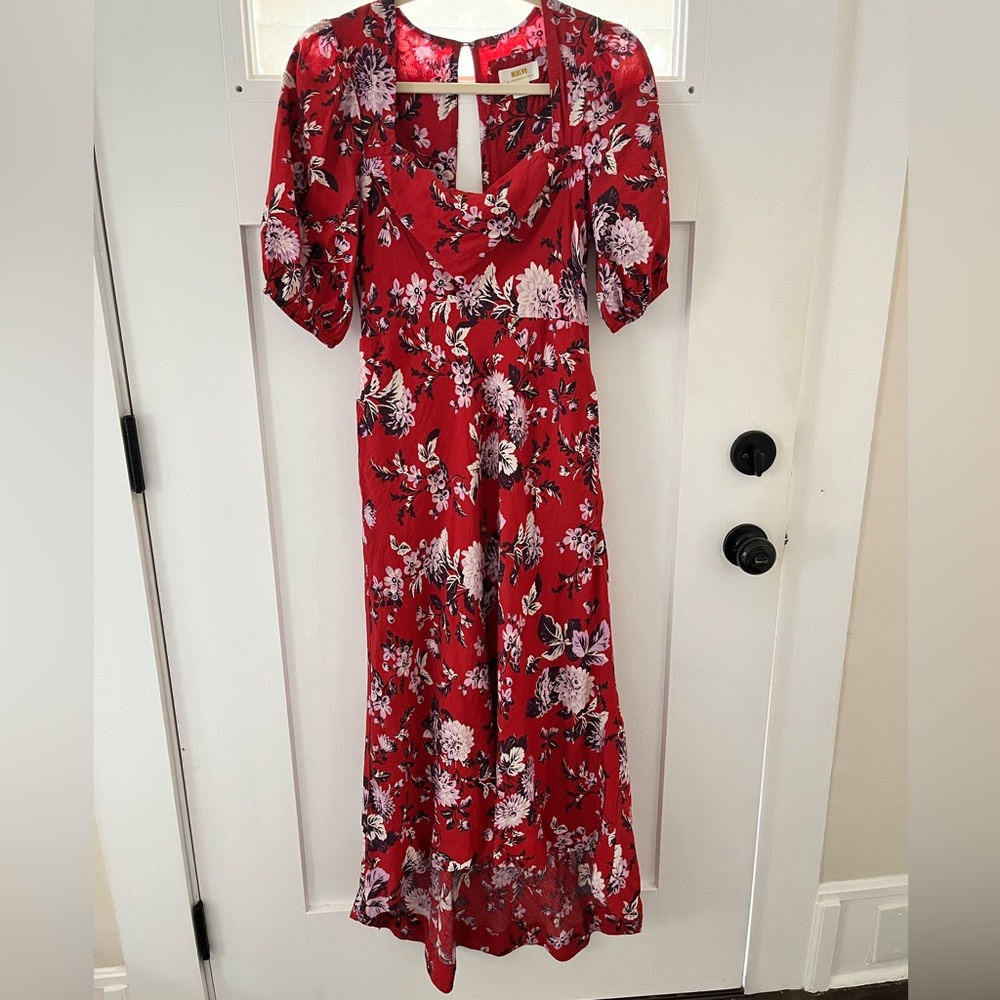 Women’s red puff sleeve midi dress